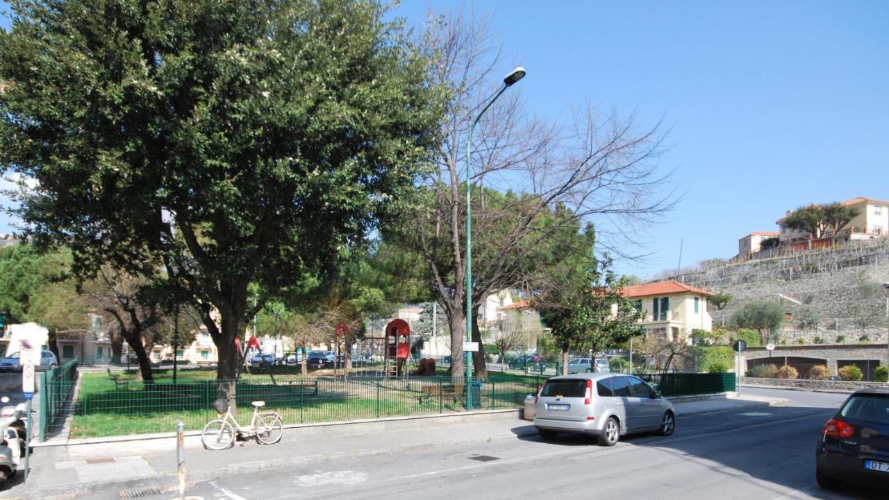Appartamenti Con Giardino E Posto Auto Per Famiglie Финале Лигуре Экстерьер фото