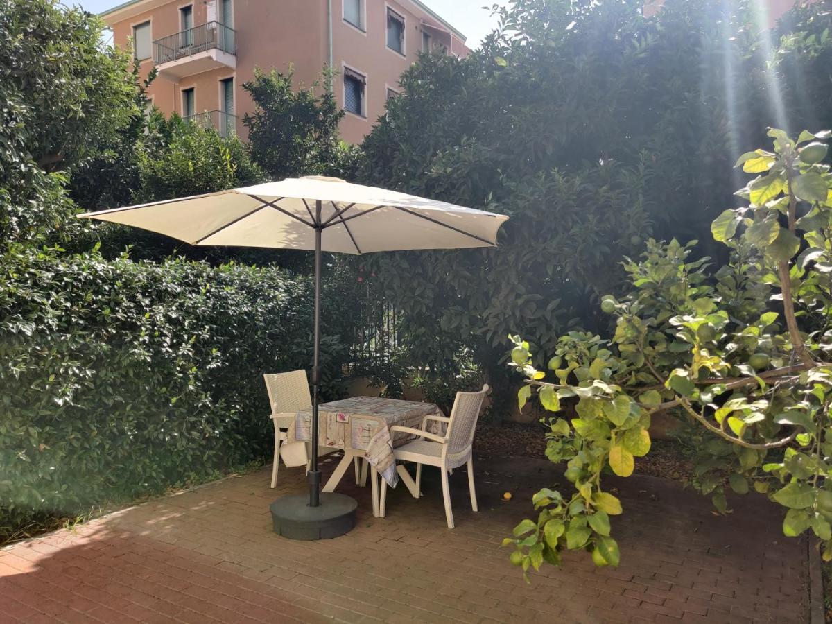 Appartamenti Con Giardino E Posto Auto Per Famiglie Финале Лигуре Экстерьер фото