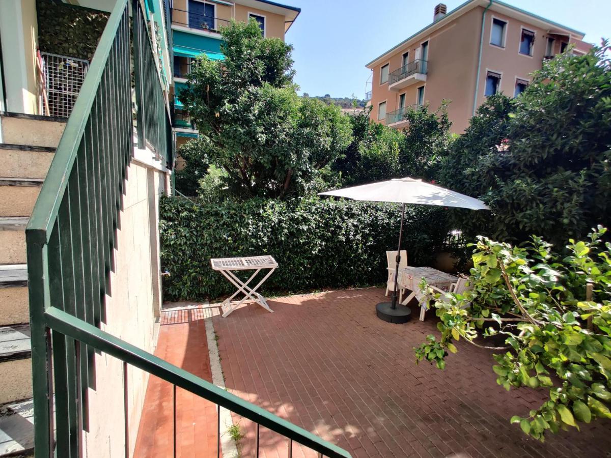 Appartamenti Con Giardino E Posto Auto Per Famiglie Финале Лигуре Экстерьер фото